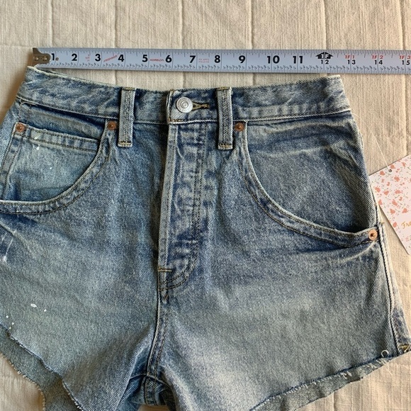 NWT Free People x We the Free Taliesin Cutoff Short in Mid Blue Size 25 - Picture 14 of 14